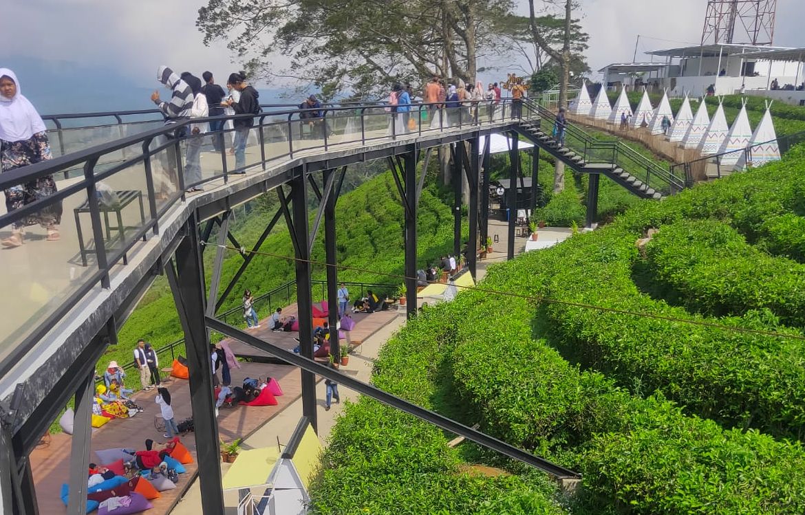 Senang liburan ke Bandung